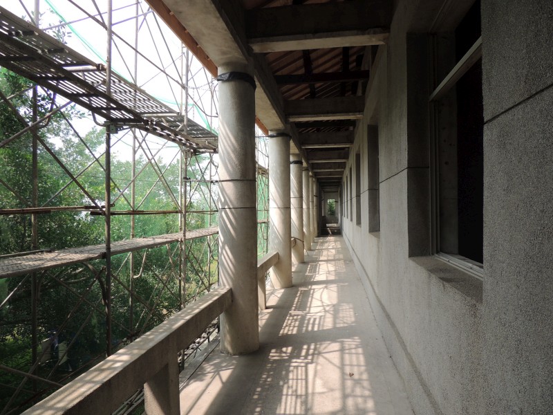 日式建築四周有長長的迴廊，讓人有思古幽情。