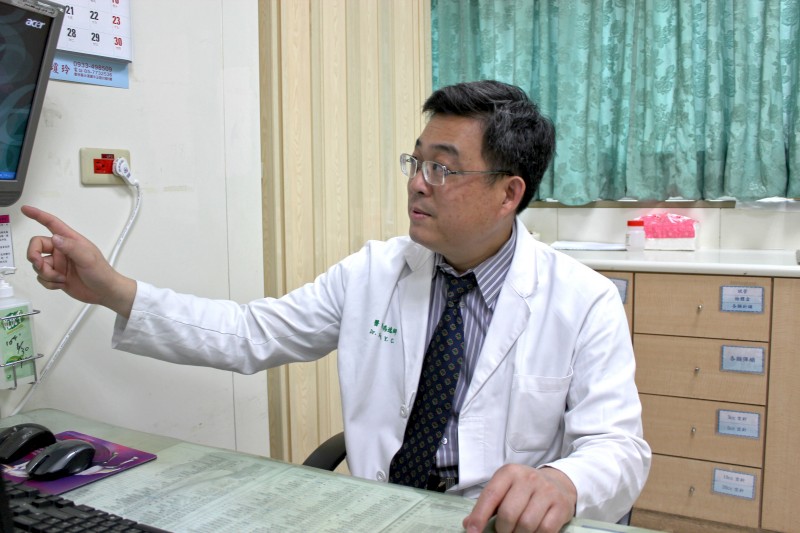 馮逸卿副院長提醒坐骨神經痛久治不癒小心是骨盆腔腫瘤。