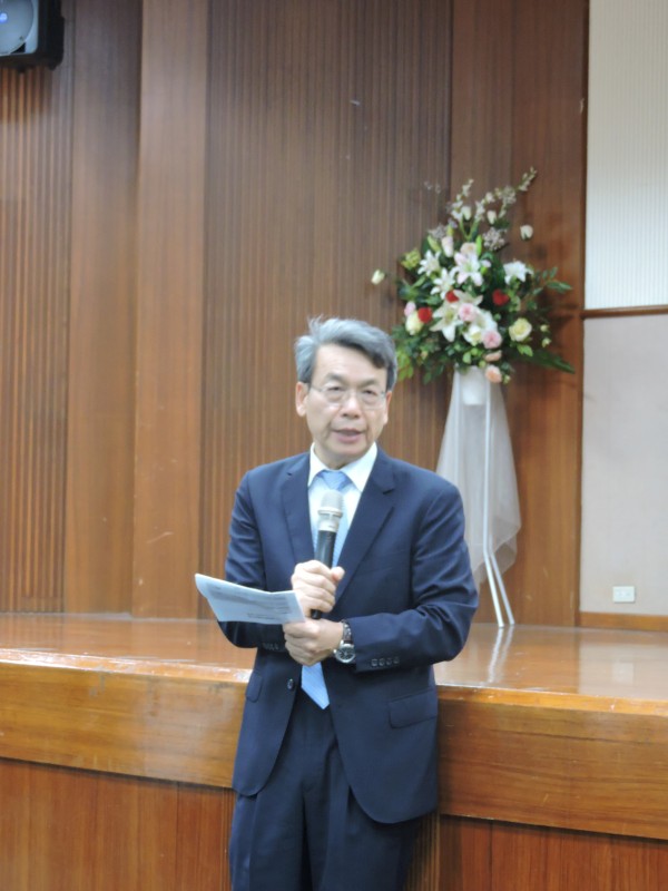 李文華校長稱讚謝金河董事長是位掌握台灣市場脈動的投資理財專家。