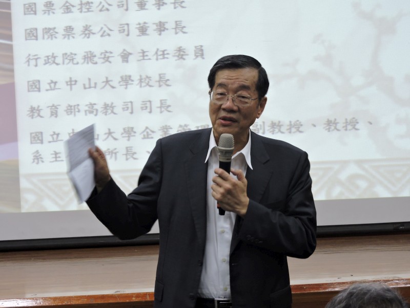 黃榮村講座教授推崇劉維琪董事長臨危受命接下台灣高鐵營運重擔。
