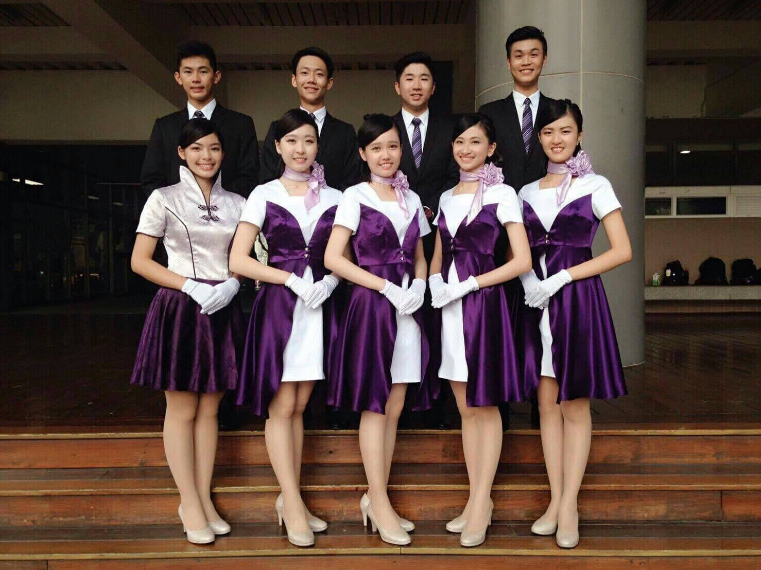 中國醫藥大學紫薔薇親善大使新款設計服裝亮相。