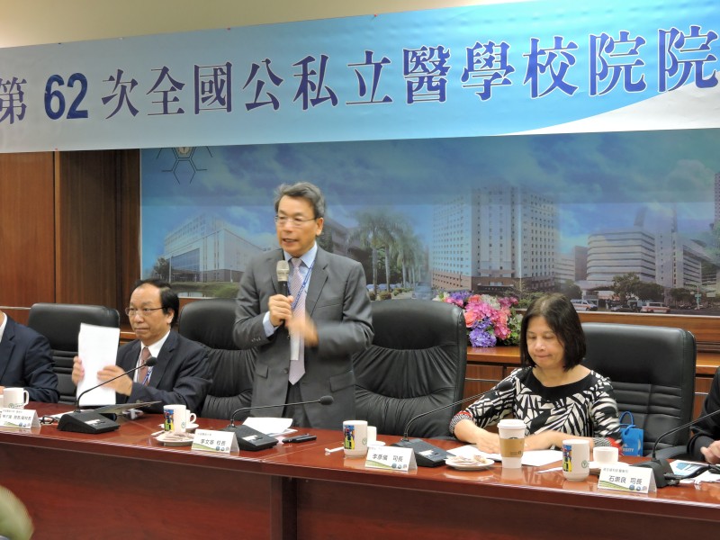 李文華校長建議把台灣的醫療技術能量向海外輸出。