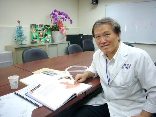 
	台灣整形外科重建手術權威陳宏基院長。
