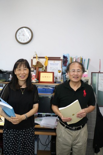 
	許游章教授、楊新玲教授發表具皮膚美白成分的研究成果。
