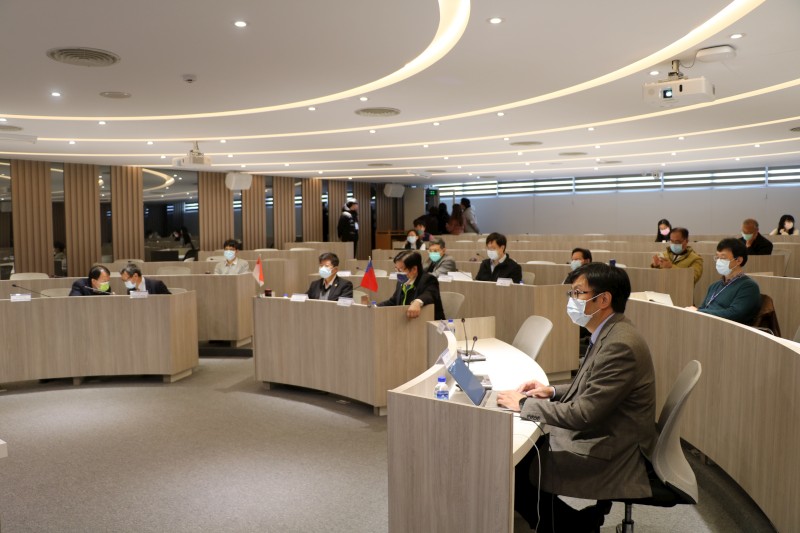 
	
	
		第四屆中國醫藥大學與新加坡國立大學雙邊研討會討論熱烈。
	
