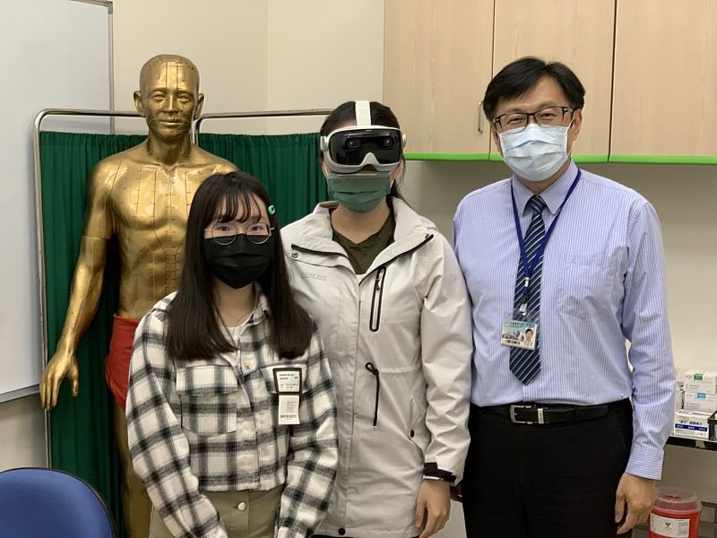 
	顏宏融院長推動VR虛擬實境中醫英文教學
